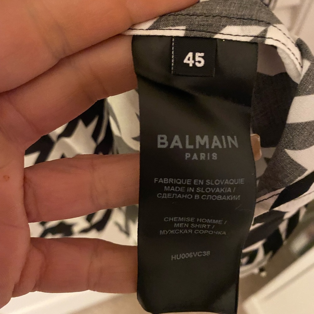 Balmain - Picture 6 of 6
